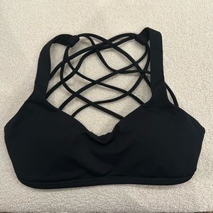 Lululemon sports bra